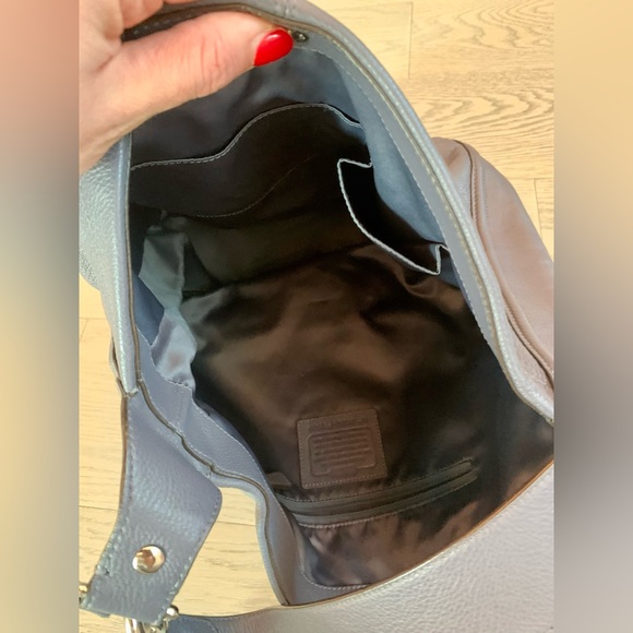 Coach Avery tote handbag Quality leather 💖 - Picture 5 of 6